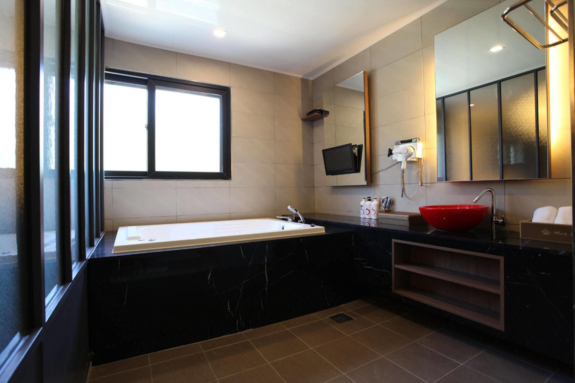 Drive In Hotel Tiamo Pocheon Dış mekan fotoğraf