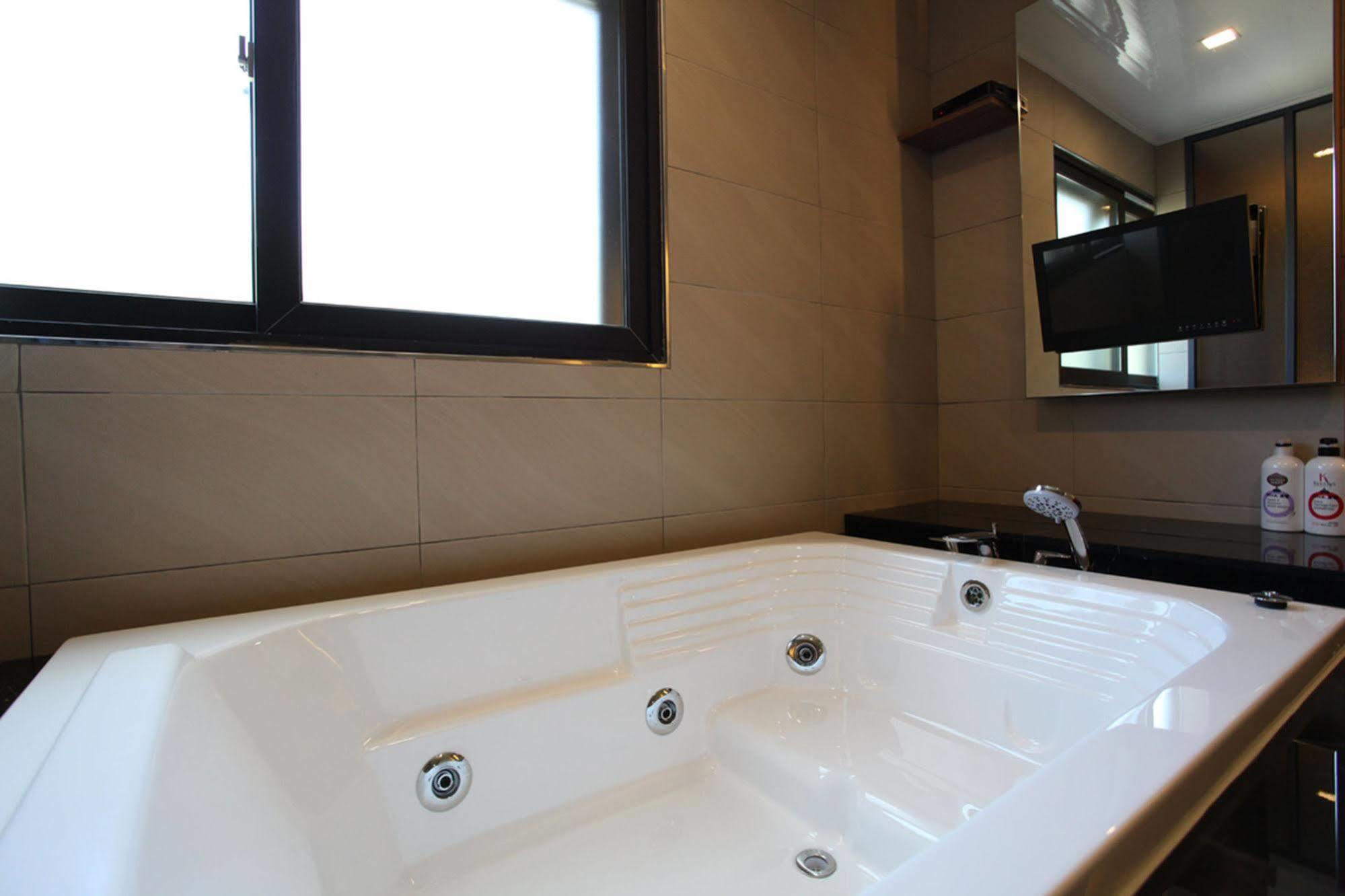 Drive In Hotel Tiamo Pocheon Dış mekan fotoğraf